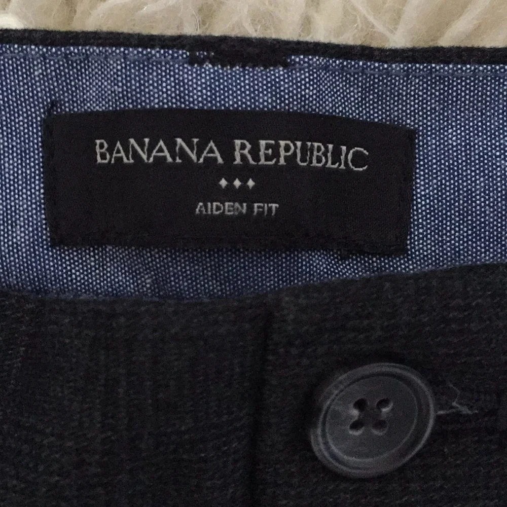 Banana Republic brand banana